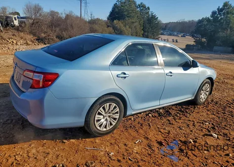 2013 Toyota Camry L z USA, uszkodzony, nr VIN 4T4BF1FK2DR281630